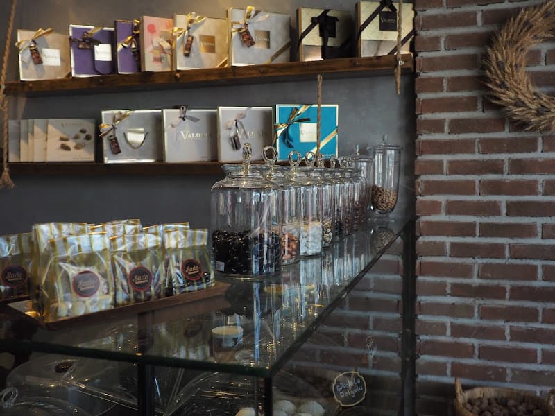 Sade Kahvaltı & Çikolata