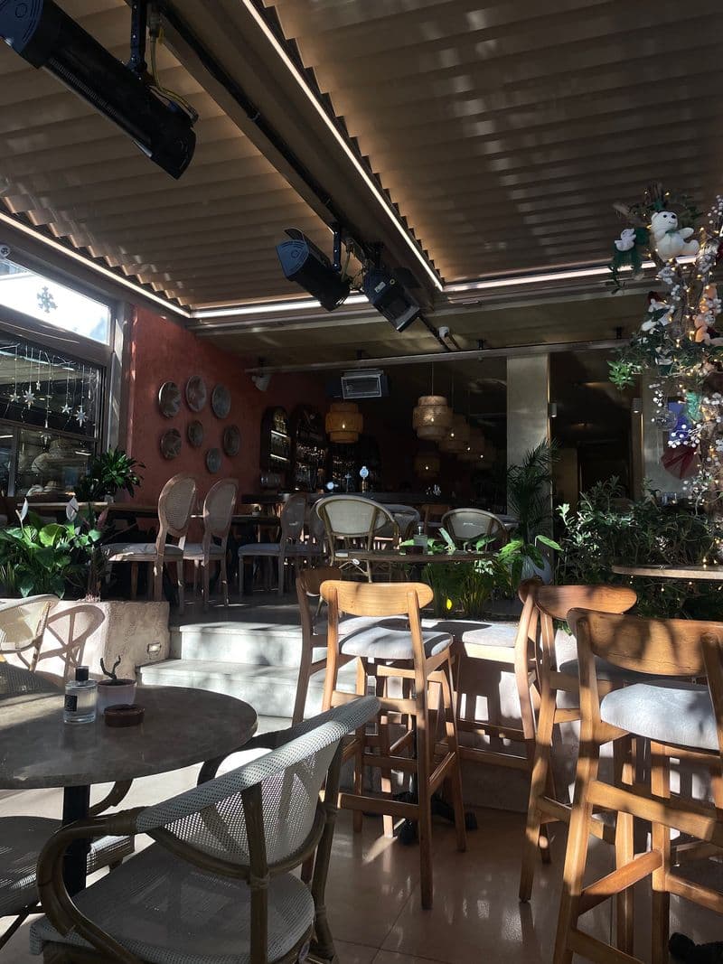 Allen Kitchen & Cocktail